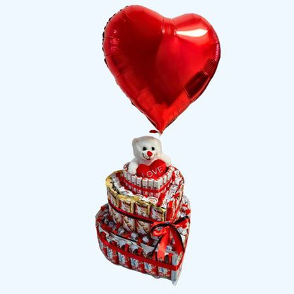 עוגת קינדרים 3 קומות בצורת לב עם דובי ובלון | בלונילטי